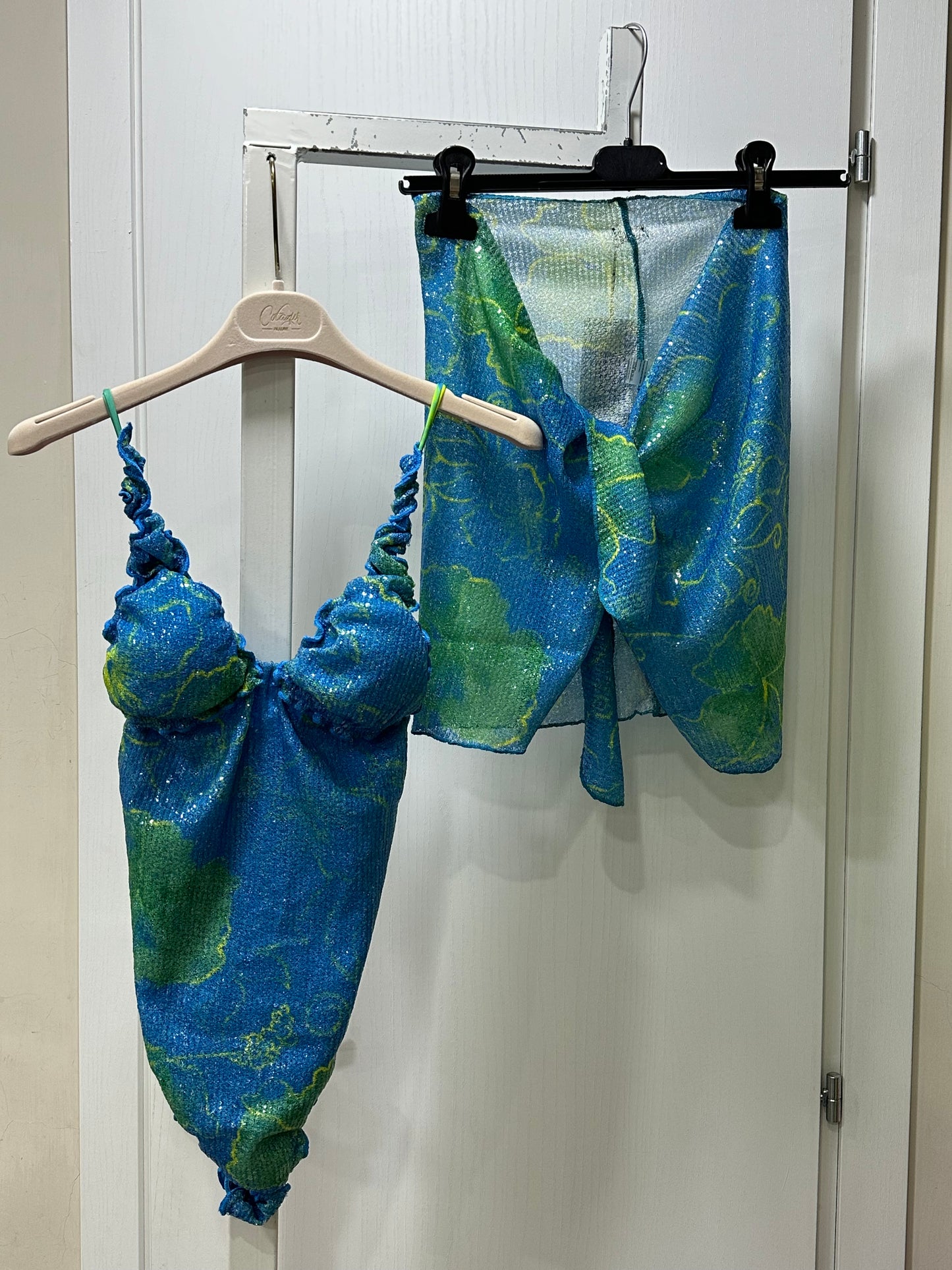 FUORI ACQUA CON PAILLETTES