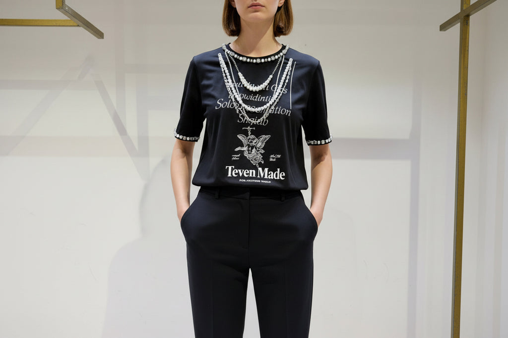 T-shirt trash and luxury