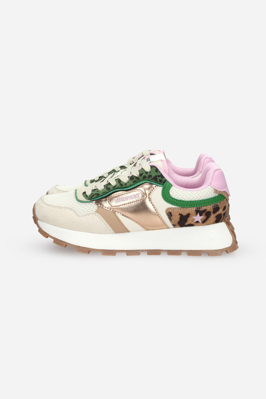 Sneakers shop art 2026