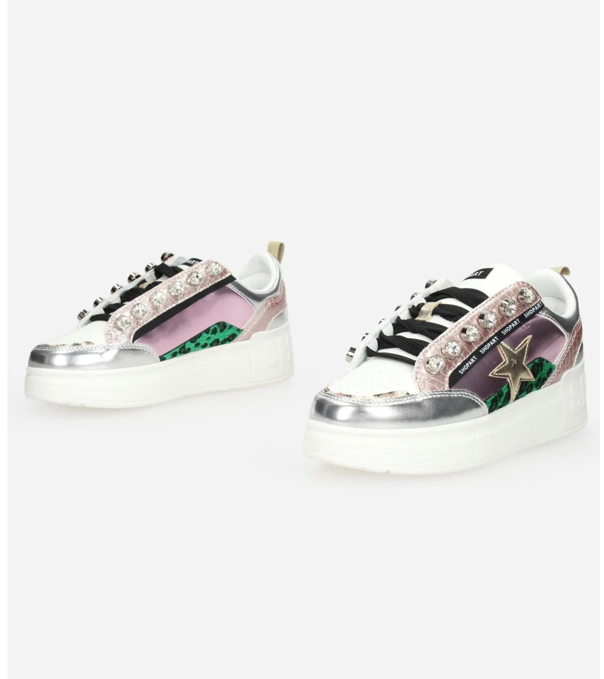 Sneakers shop art 2026