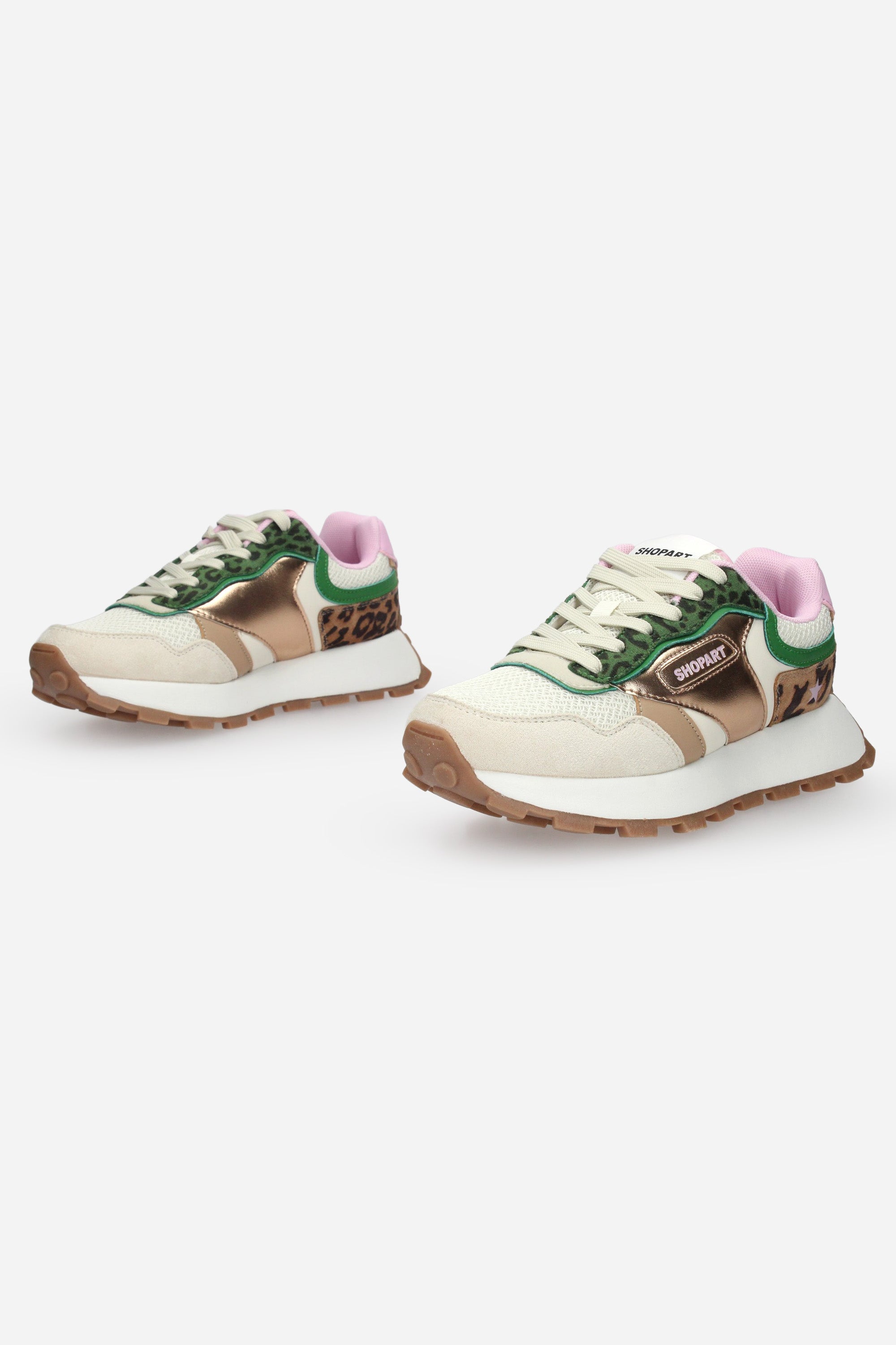Sneakers shop art 2026