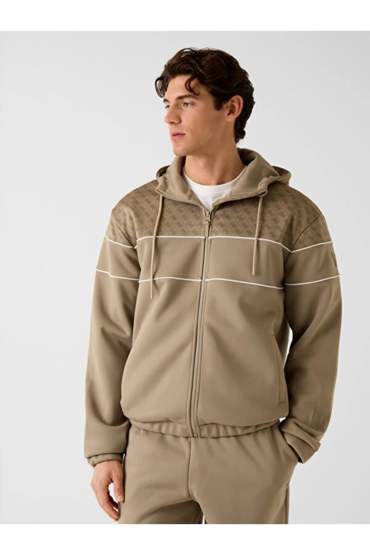 Tuta uomo guess 2026