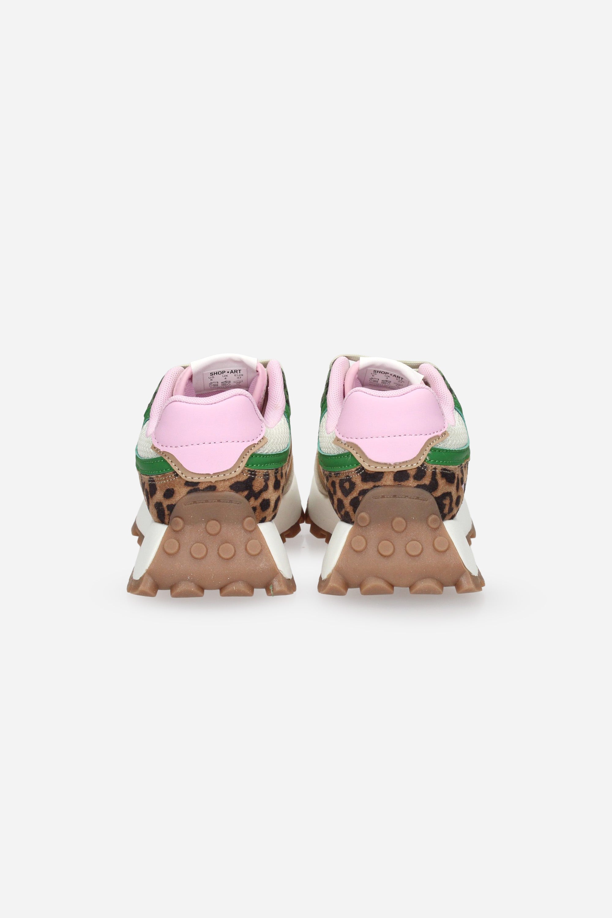 Sneakers shop art 2026