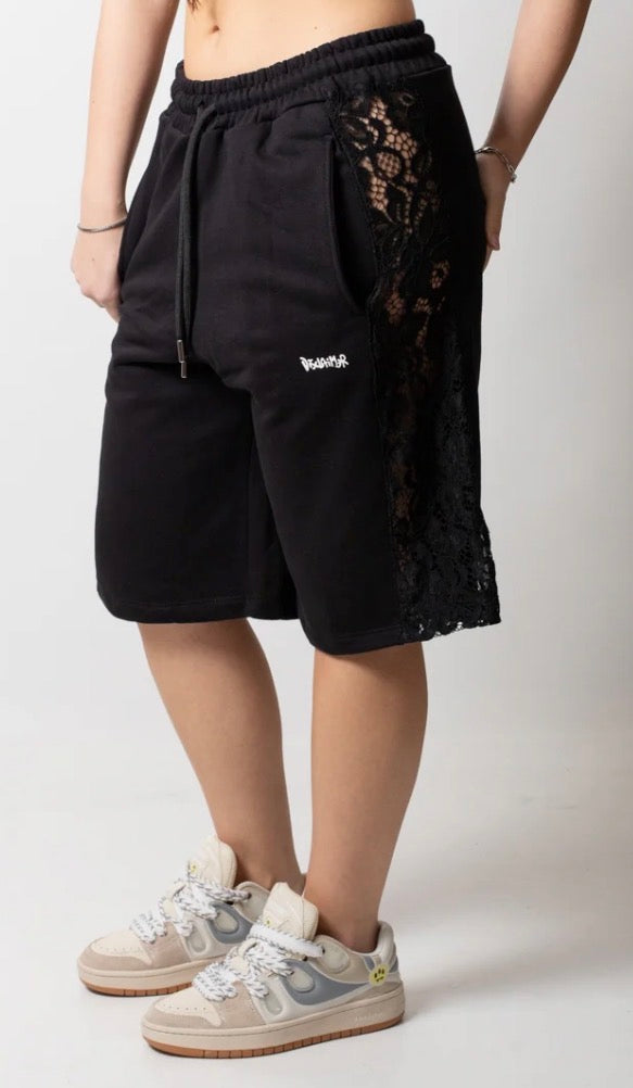 Bermuda donna Disclaimer 2026