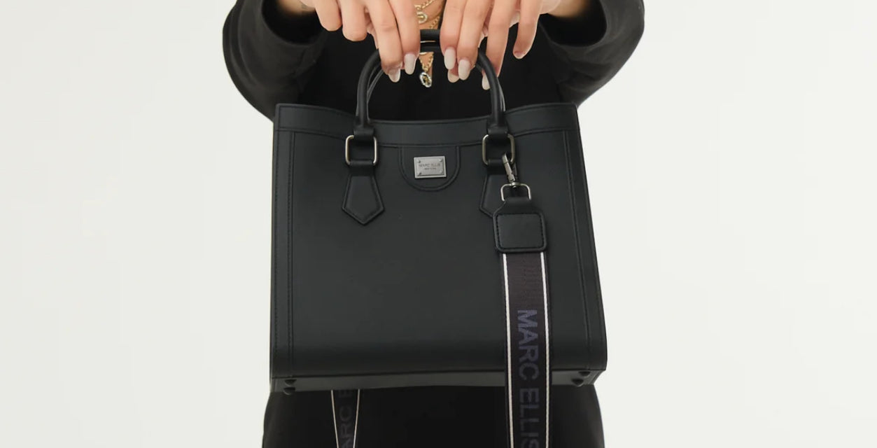 Borsa flat lively s marc ellis