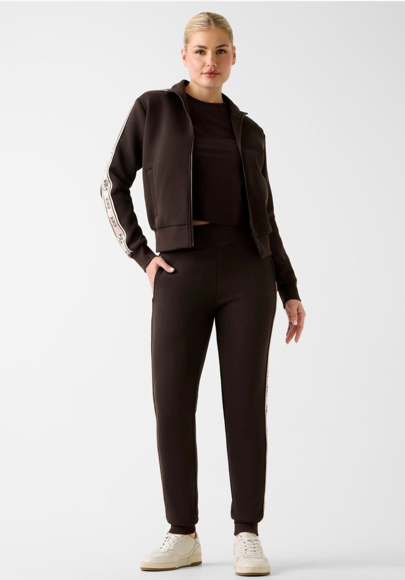 Tuta donna guess 2026