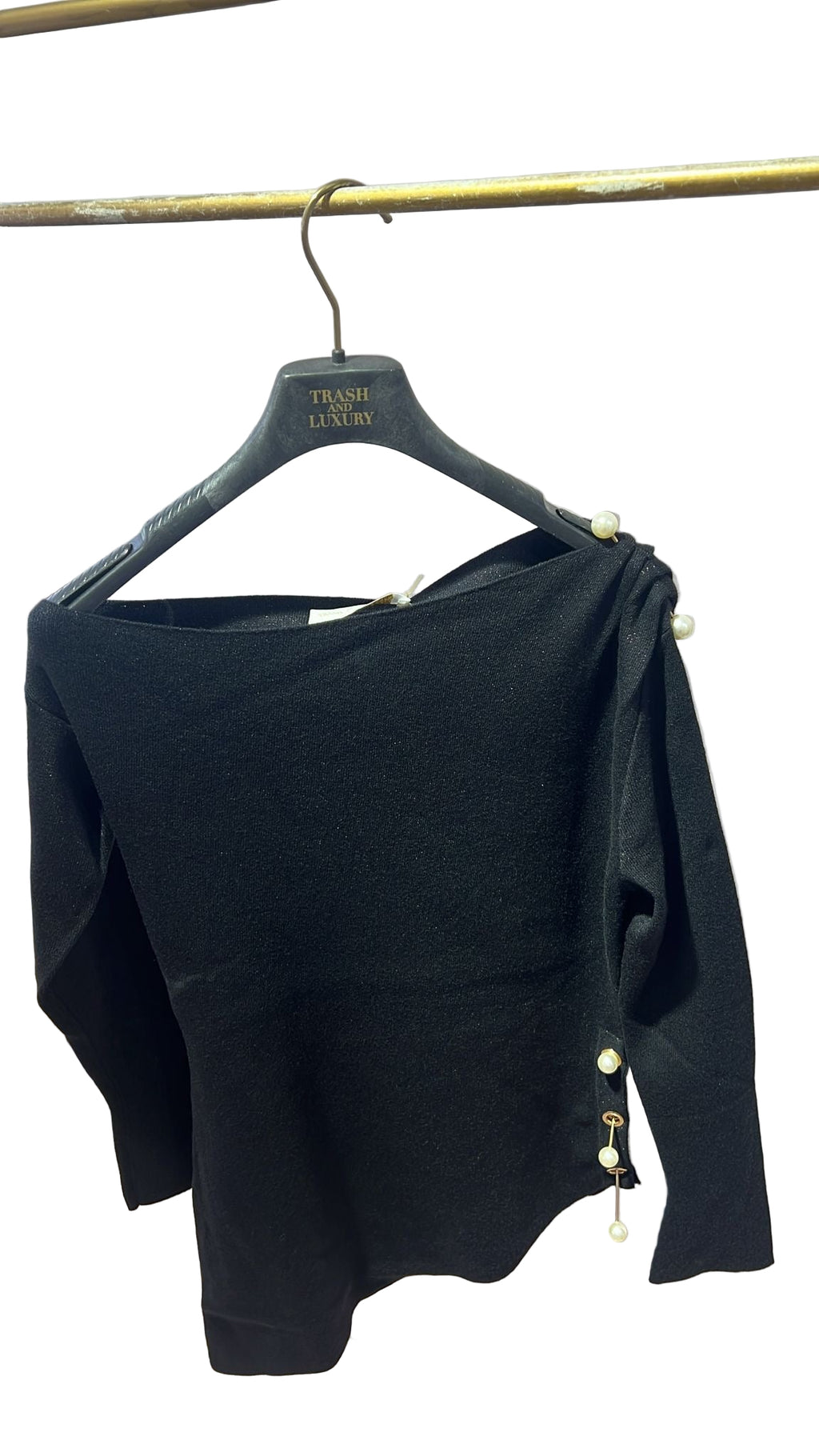 Completo trash and luxury