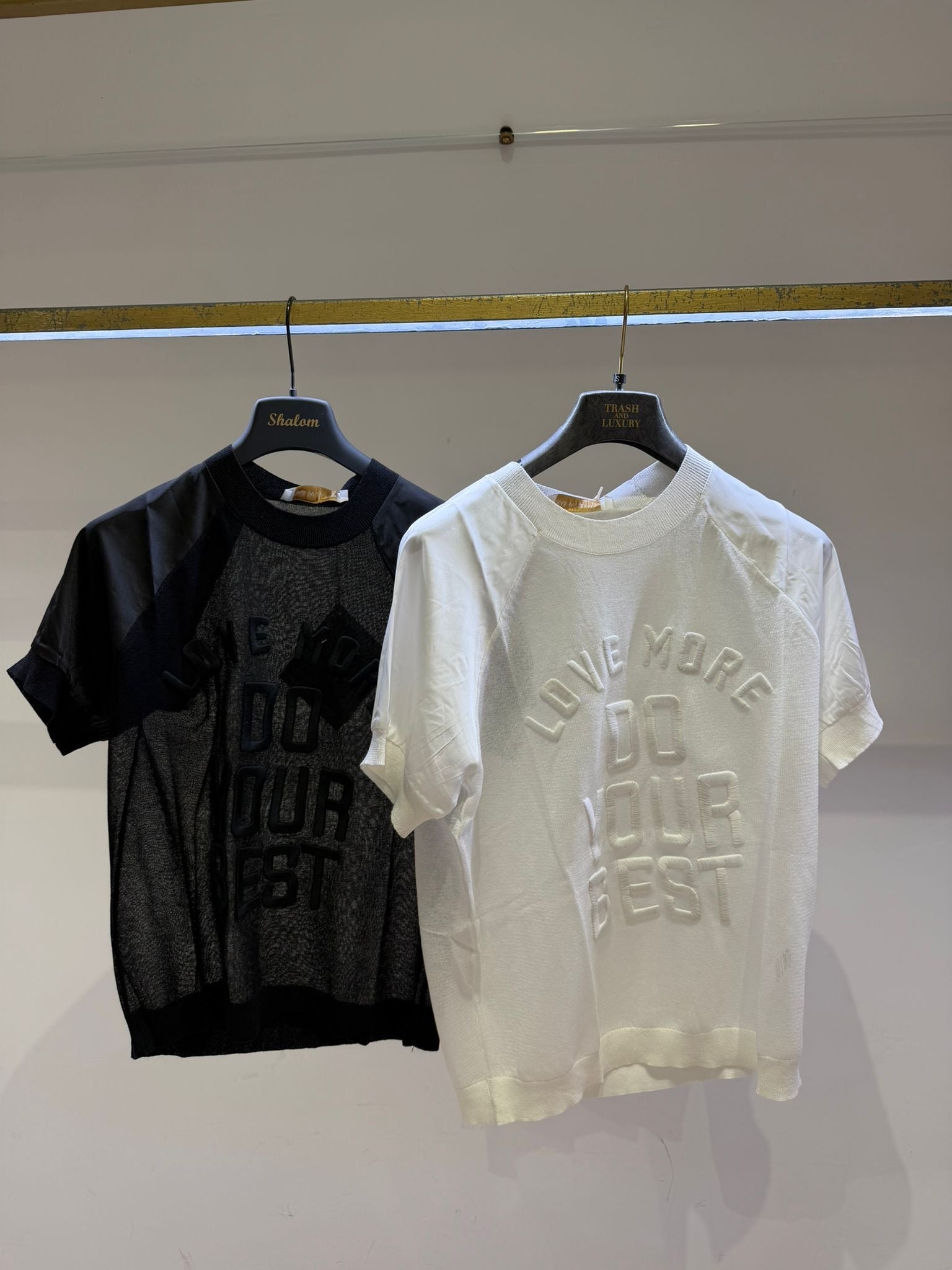 T-shirt trash and luxury 2026