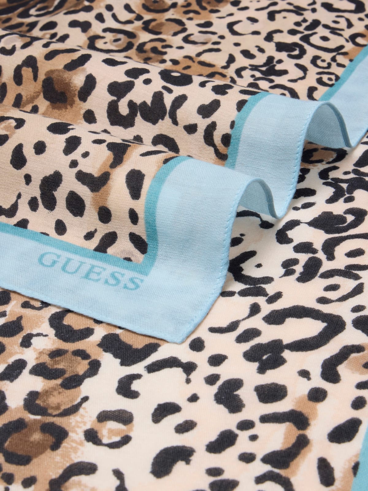 Foulard animalier guess 2026