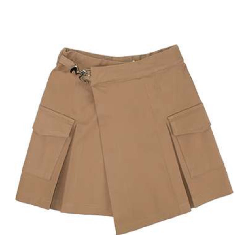 Gonna ragazza manila grace