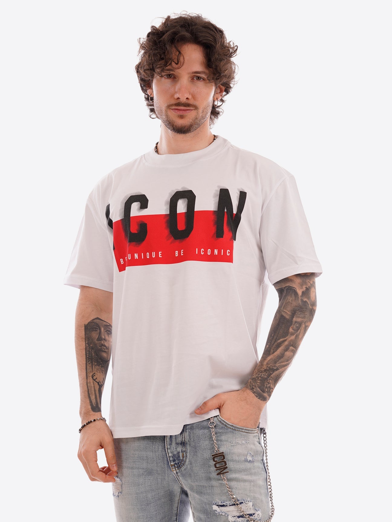 T-shirt icon uomo 2026