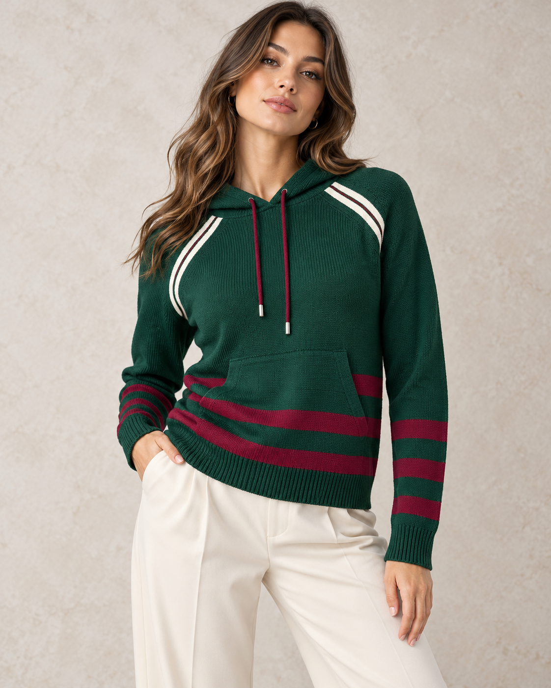 Maglia Gabriella Gucci verde a righe indossato da modella