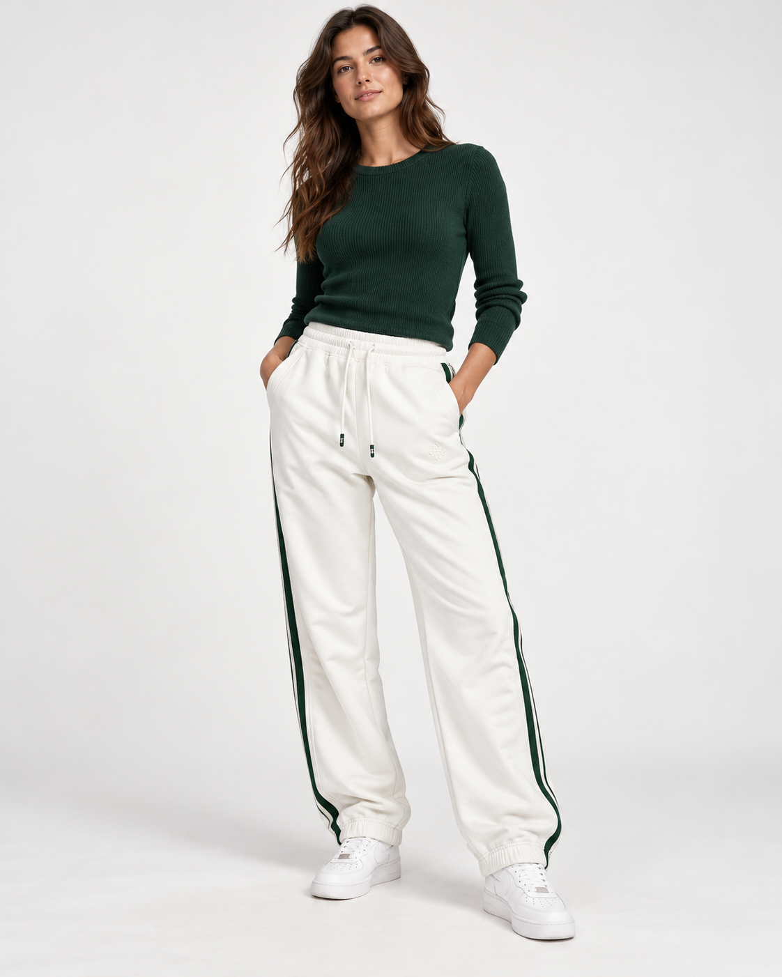 Pantaloni Gabriella Gucci avorio indossato da modella