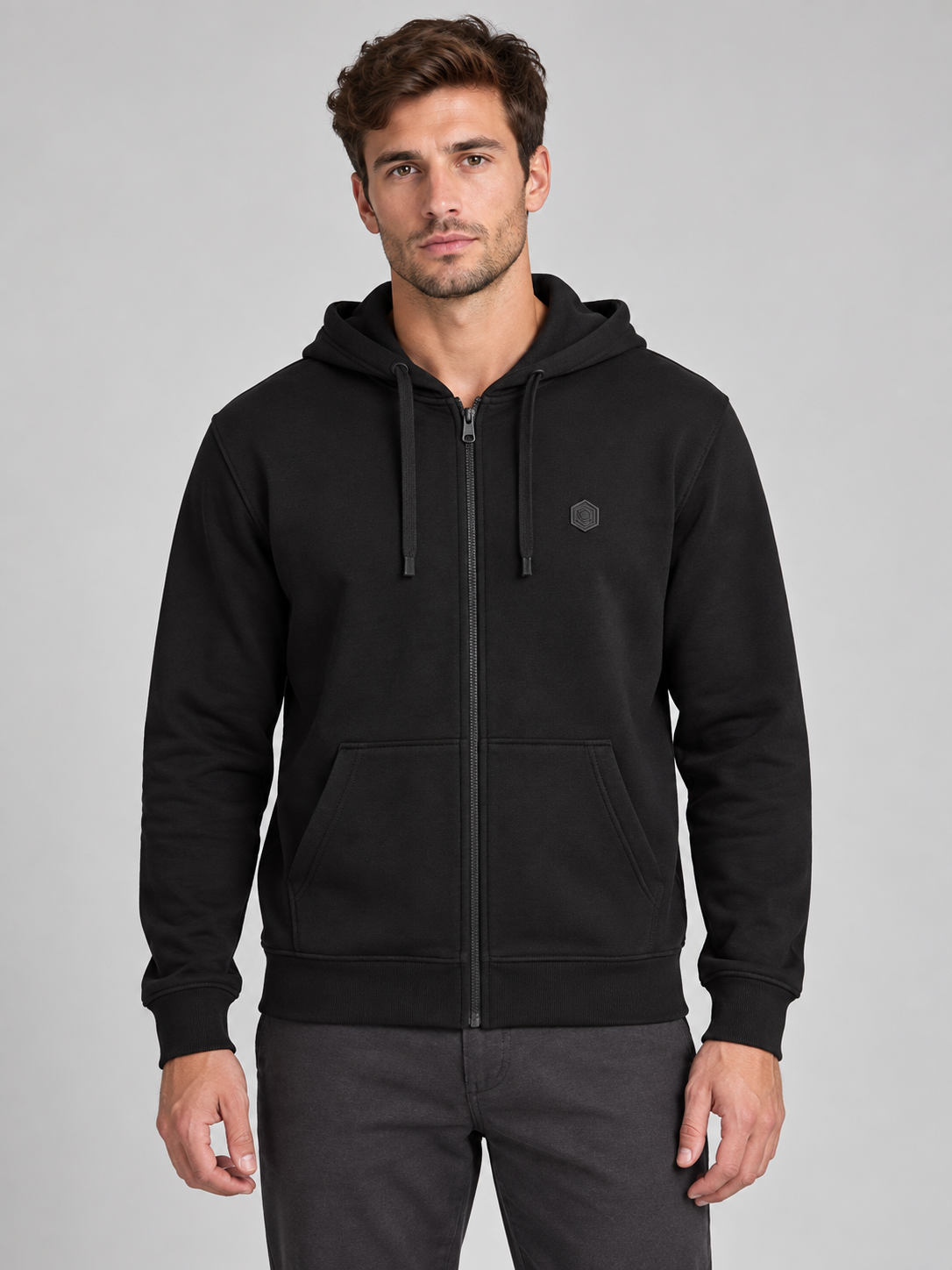 Felpa uomo Superior Vintage con cappuccio e zip Nero indossata